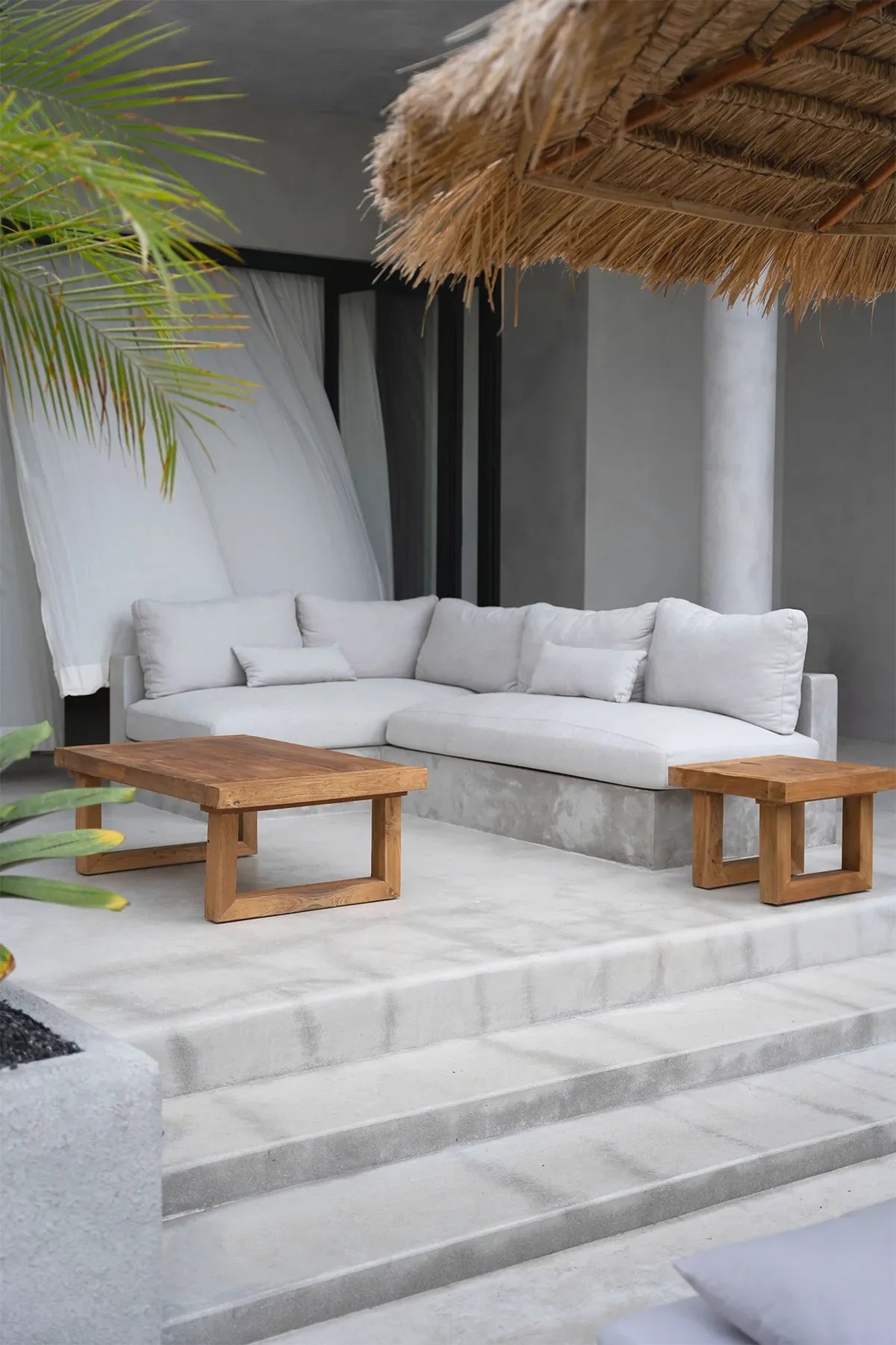 La Table d'Appoint en Teck Recyclé - Naturel